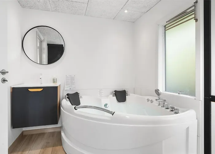 3 Bedroom Amazing In Otterup